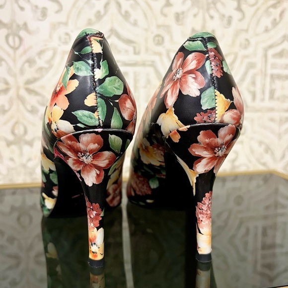 Nine West JACKPOT Floral Pumps, Size 8.5 NWOB 🌸 - Picture 6 of 8